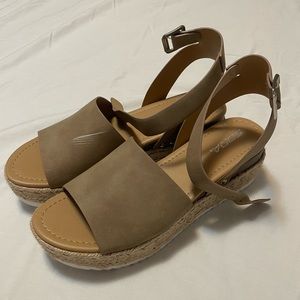 Amazon Women’s Wedge Casual Sandal